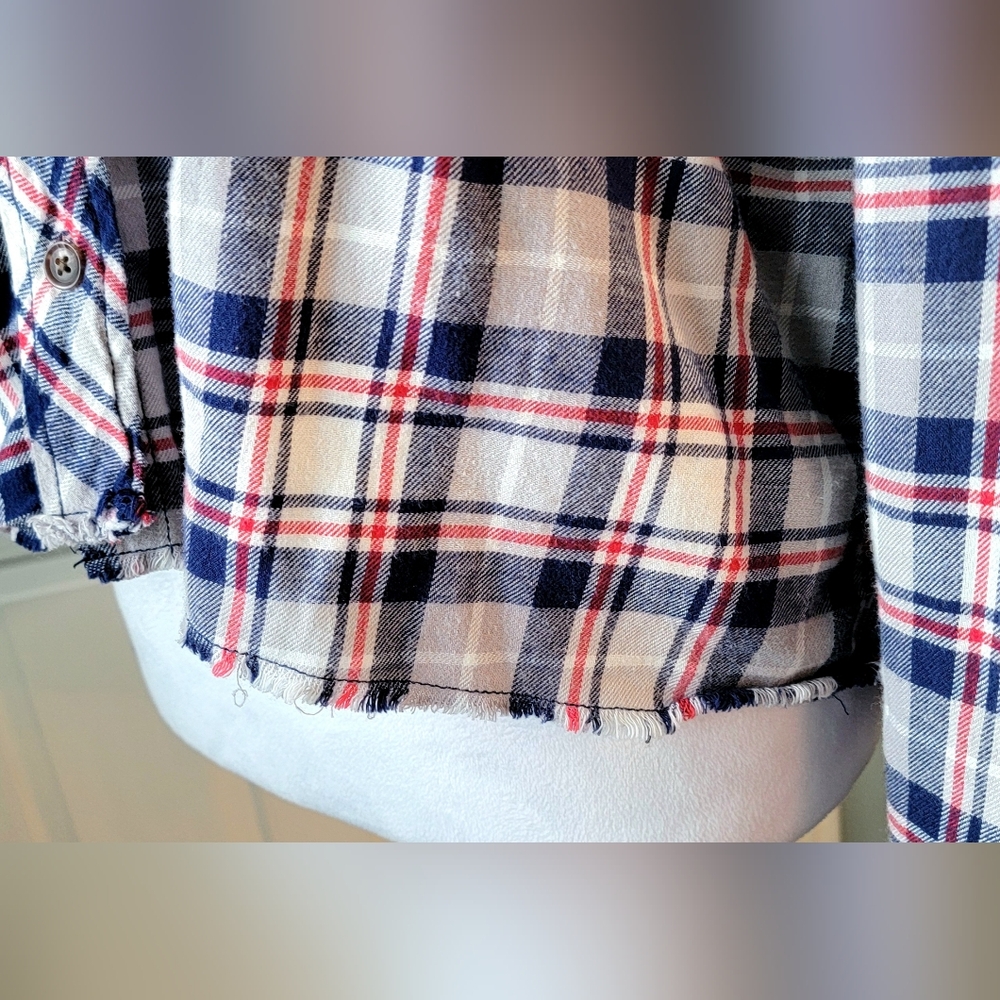 BDG Urban Outfitters Rayne Flannel Boxy Cropped Button Down Womens M Red Blue Gr - Picture 8 of 14